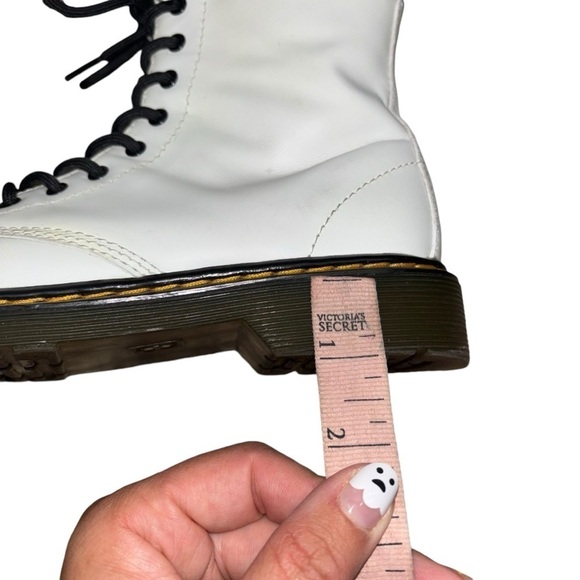 Dr. Martins 1460 Women’s Size 5 White Combat Boots Y2K Punk Grunge Rock Fall - Picture 10 of 16